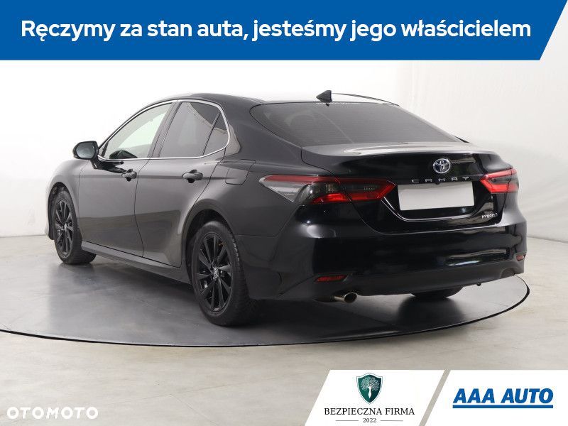 Toyota Camry - 6