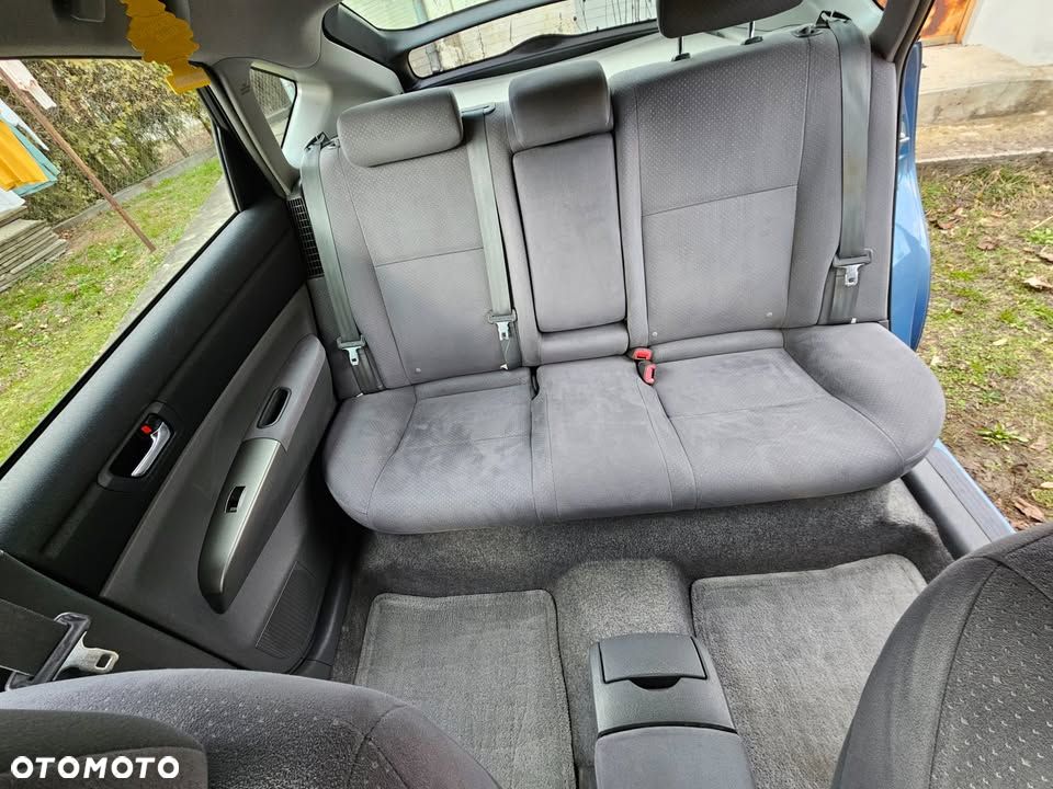 Toyota Prius 1.5 VVT-i Sol - 10