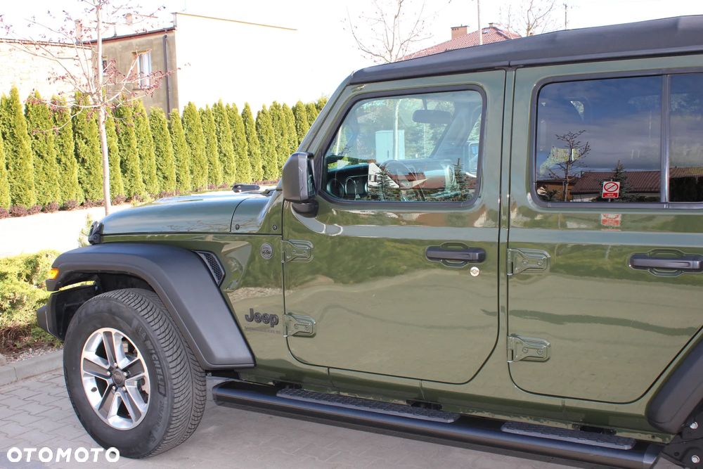 Jeep Wrangler - 9