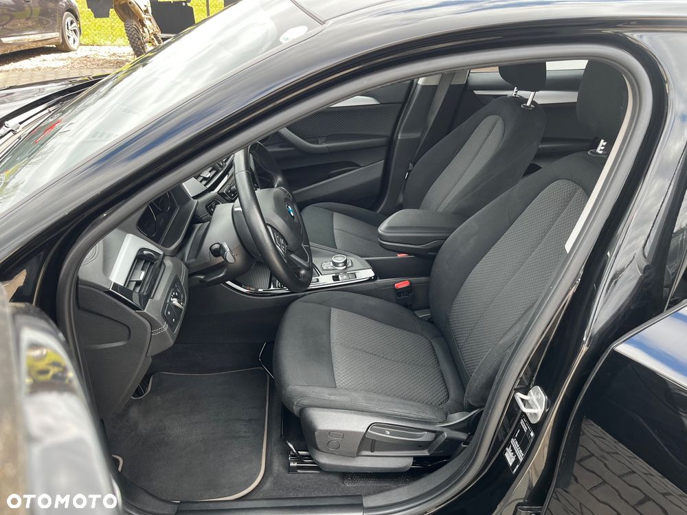 BMW X2 sDrive18i Advantage - 18