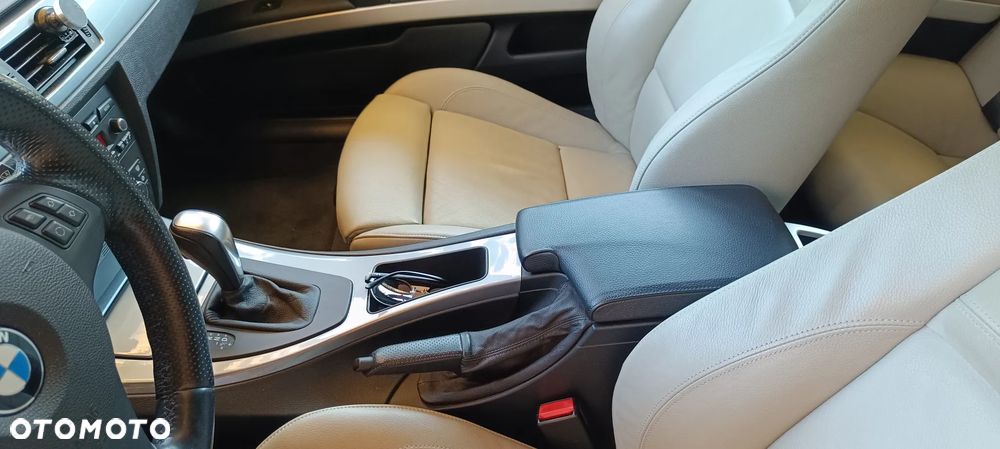 BMW Seria 3 335i M Sport Edition - 18