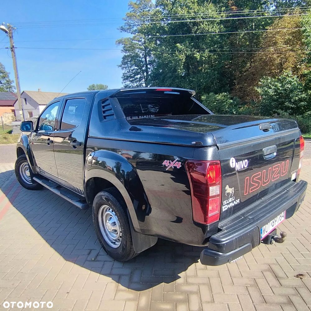 Isuzu D-Max 2.5 DC L - 6