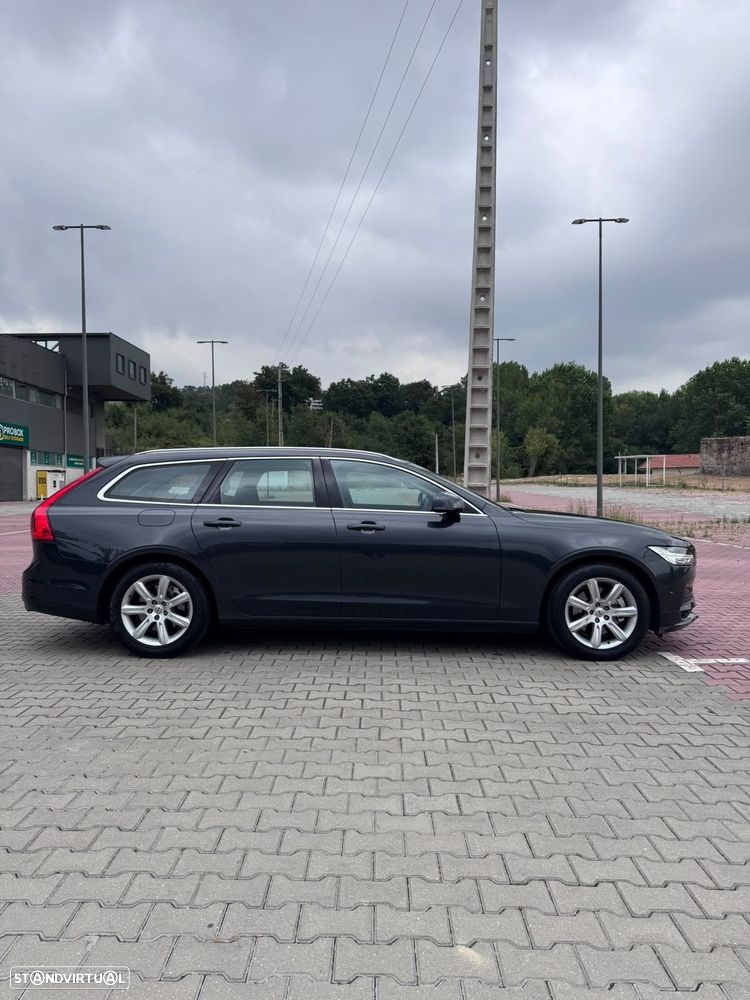 Volvo V90 2.0 D4 Momentum Geartronic - 10