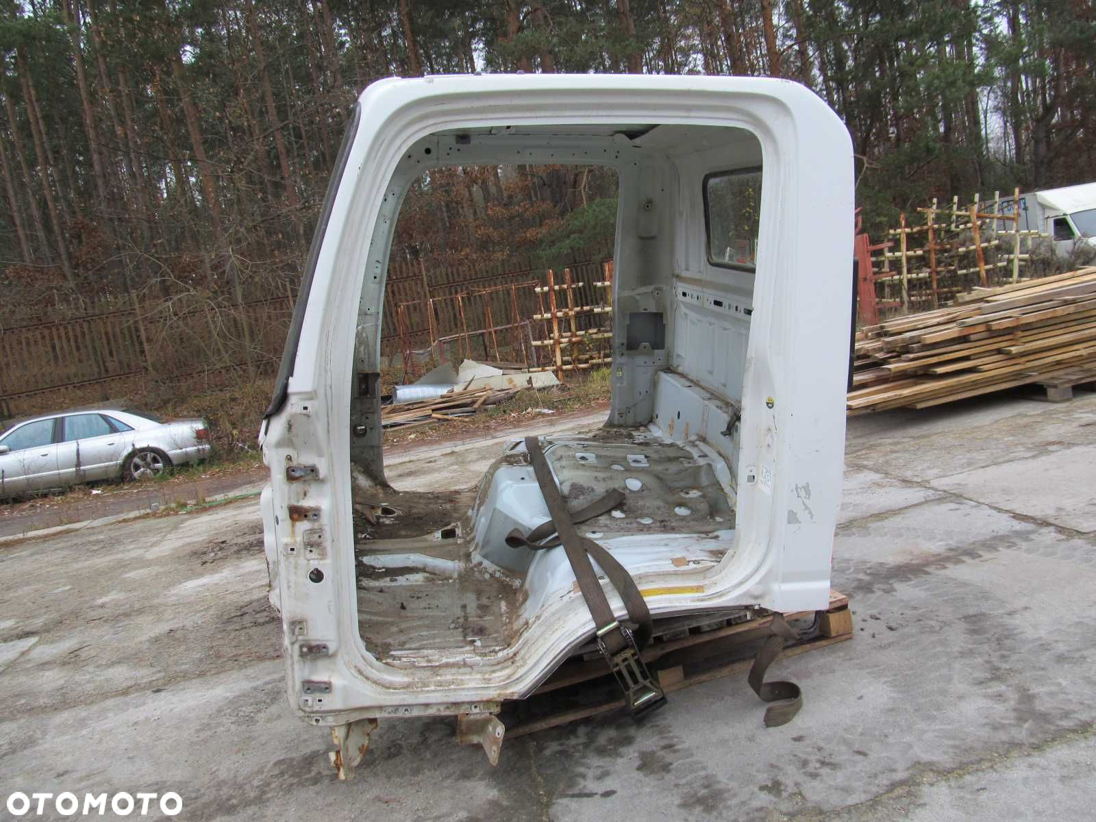 ISUZU N35 N75 NPR NQR GRAFTER 7-18 KABINA KAROSERJA WASKA DACH CWIARTKA 11R - 3
