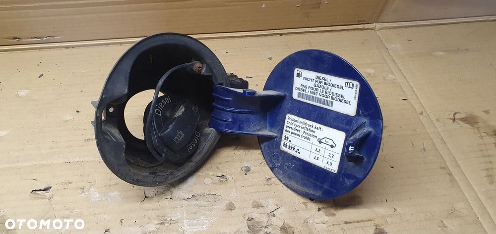 Klapka wlewu paliwa VW Passat B6 3C9809857 - 5