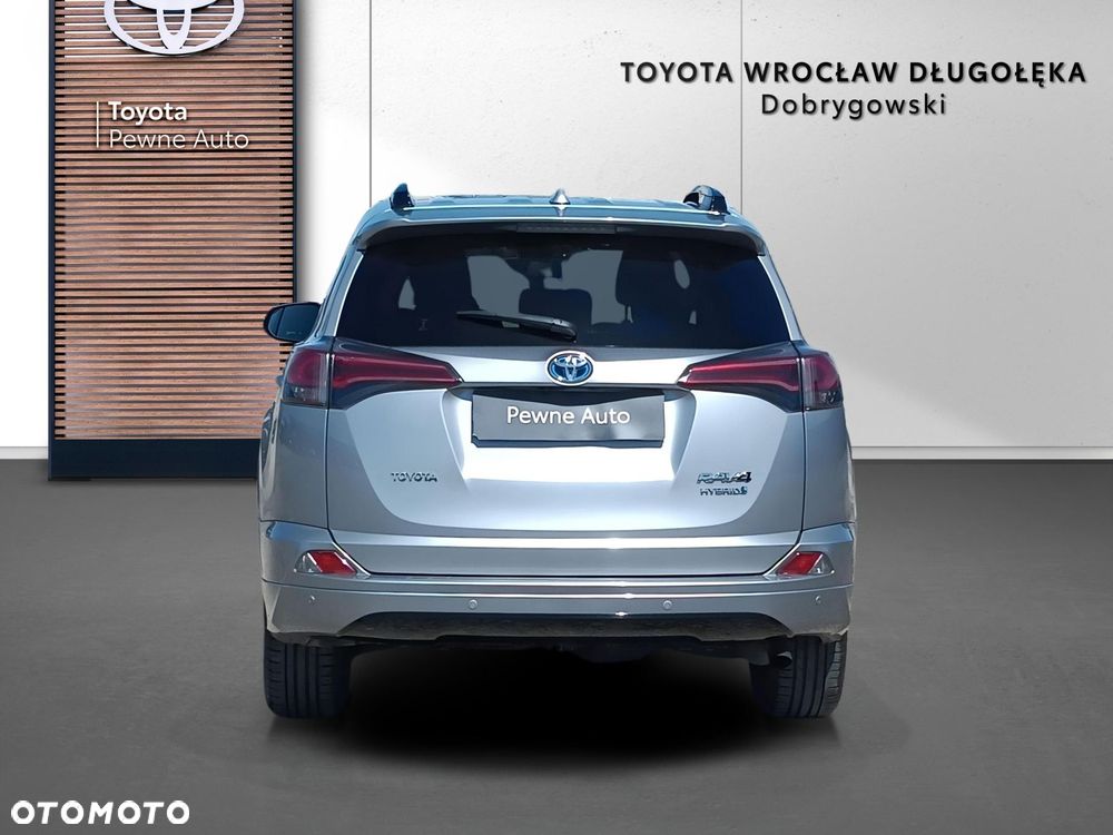 Toyota RAV4 - 6