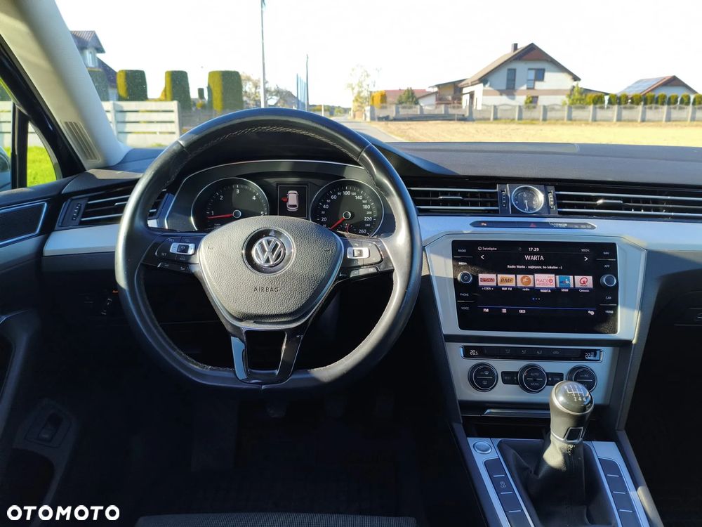 Volkswagen Passat 1.6 TDI (BlueMotion Technology) Comfortline - 27