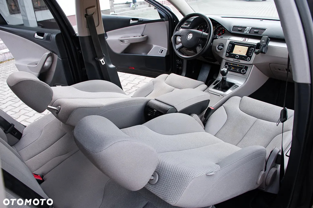 Volkswagen Passat Variant 2.0 TDI Highline - 30