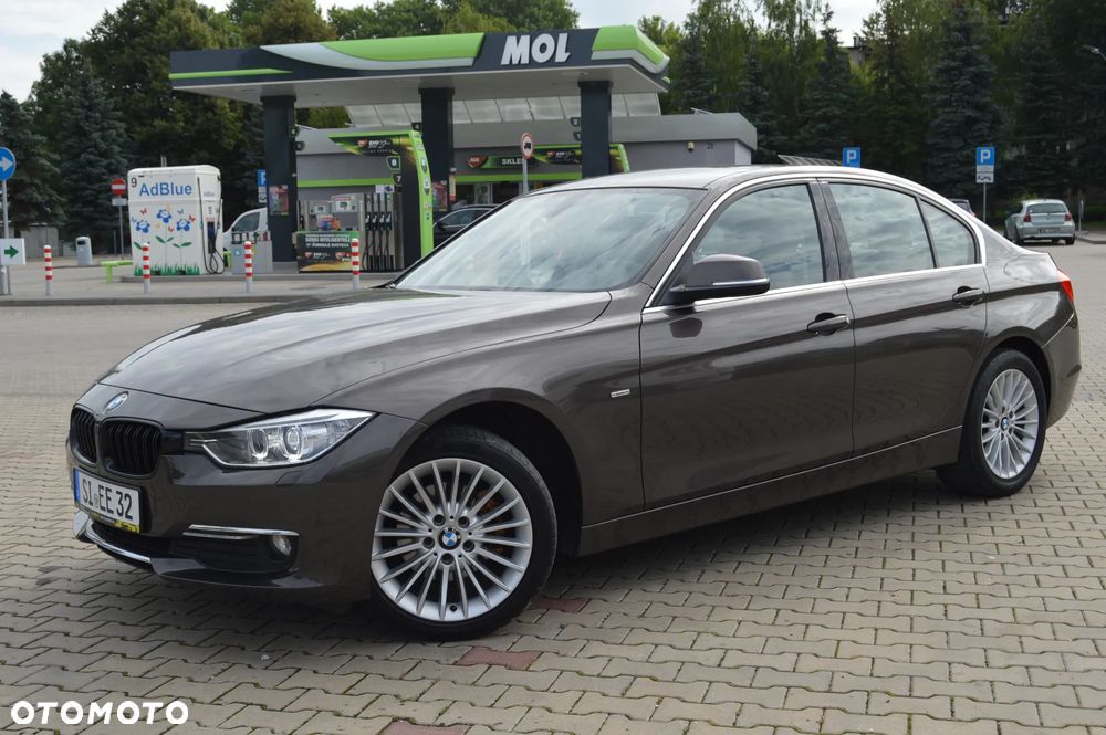 BMW Seria 3 318d Luxury Line