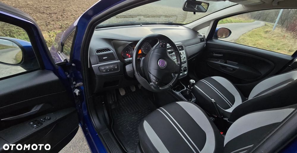 Fiat Punto 1.4 16V Emotion - 12