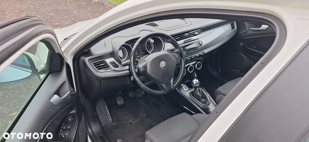 Alfa Romeo Giulietta - 9