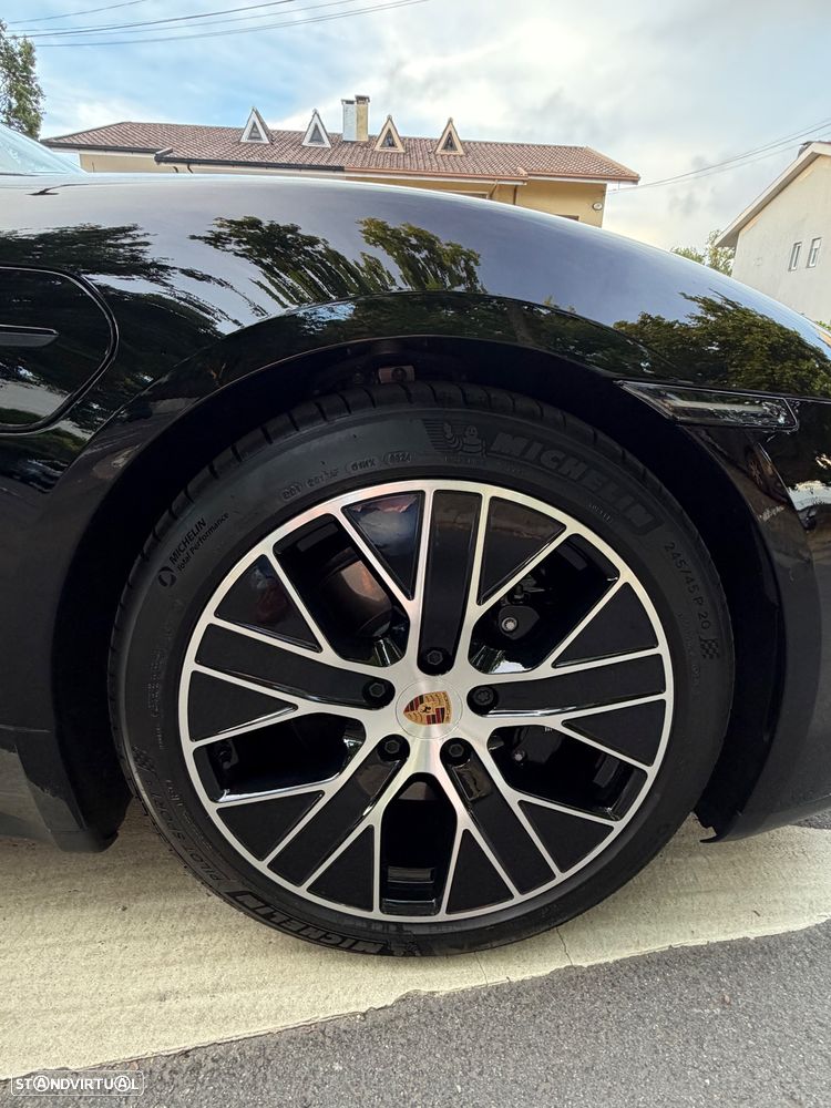 Porsche Taycan Bateria Performance Plus - 32