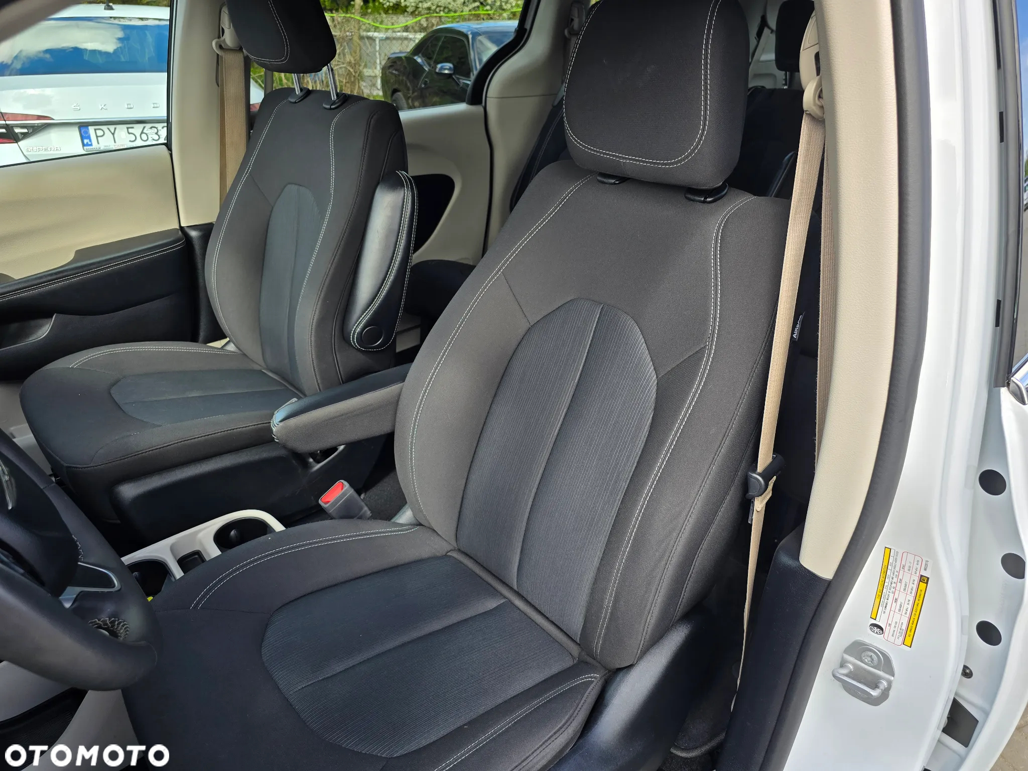 Chrysler Pacifica - 14