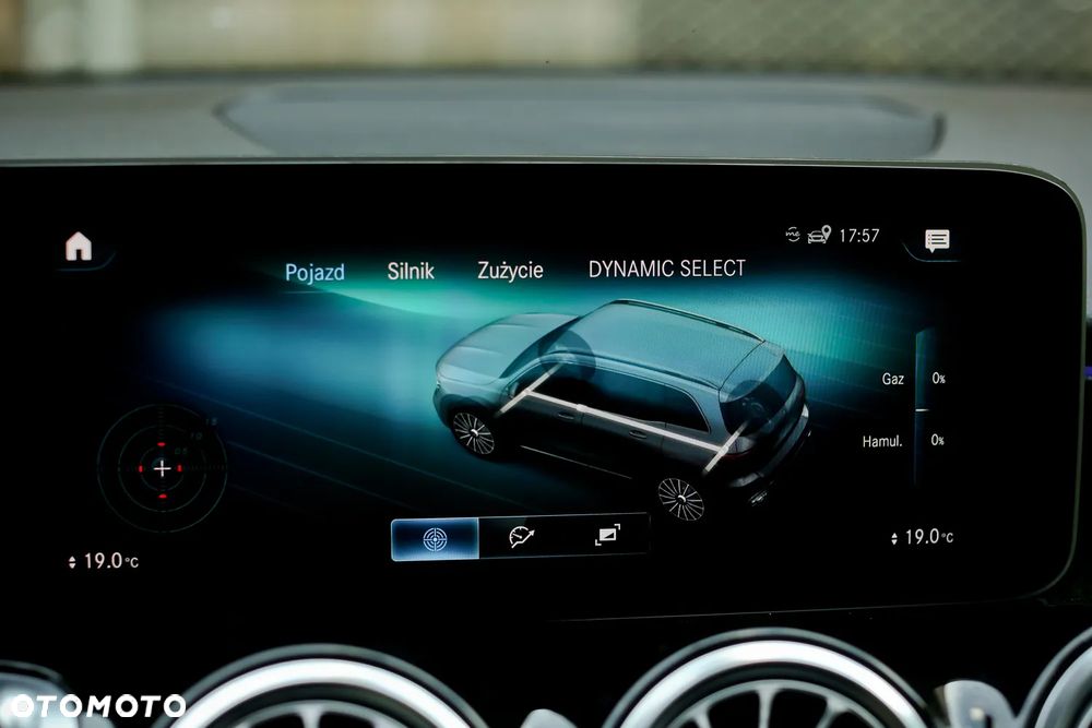 Mercedes-Benz GLB AMG 35 4Matic AMG Speedshift DCT 8G - 28