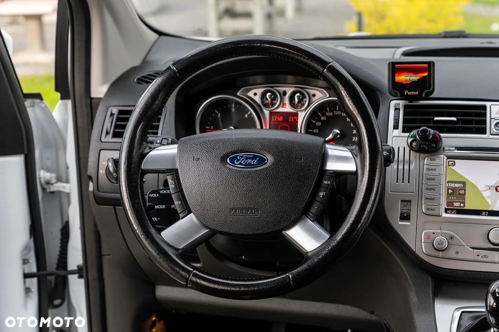 Ford Kuga 2.0 TDCi 4x4 Titanium - 22