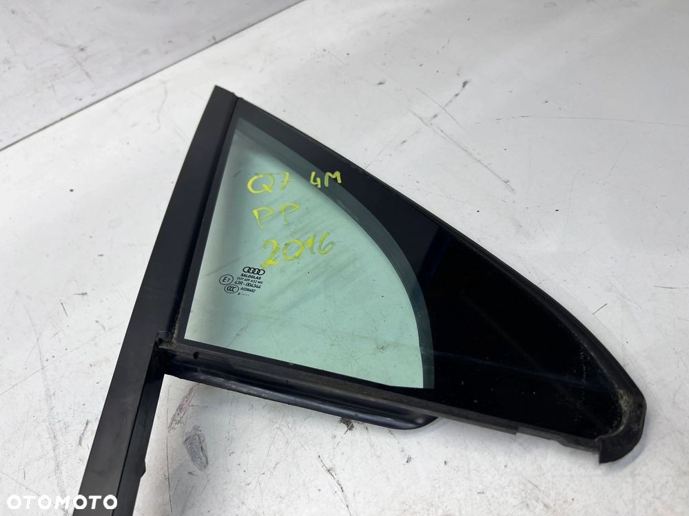 SZYBA BOCZNA DRZWI PRAWY PRZÓD AUDI Q7 4M 4M0845114 - 5