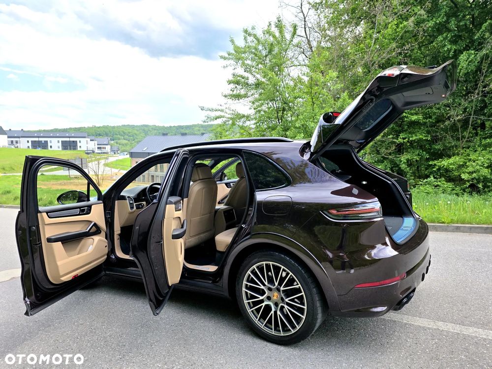 Porsche Cayenne E-Hybrid Platinum Edition - 10