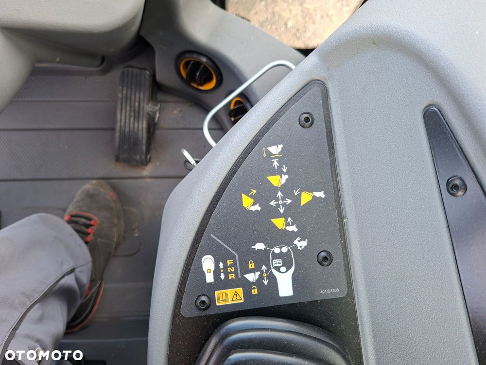 JCB 409 Sv - 17