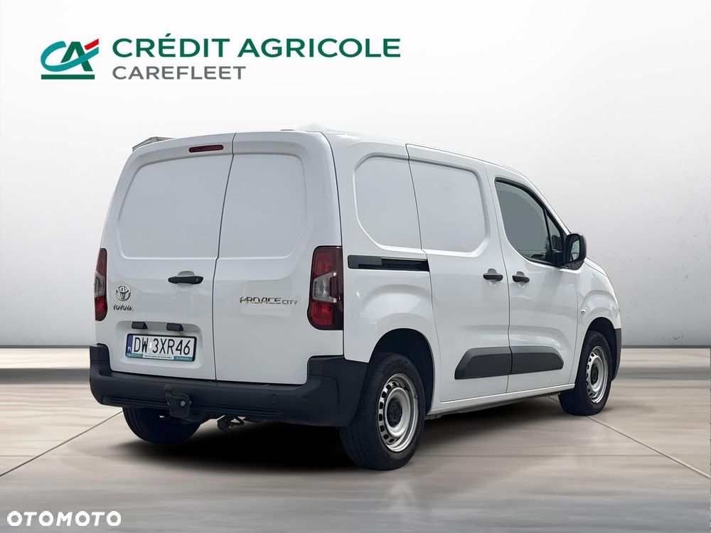 Toyota 1.5 D-4D STANDARD 2,0T ACTIVE - 5