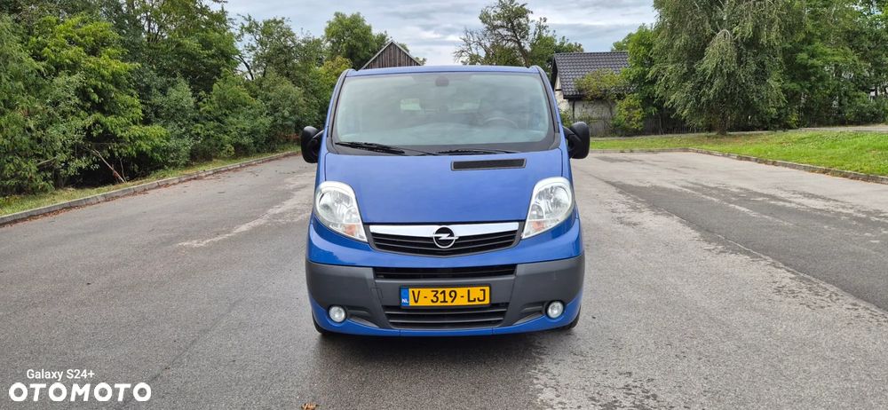 Opel Vivaro - 8