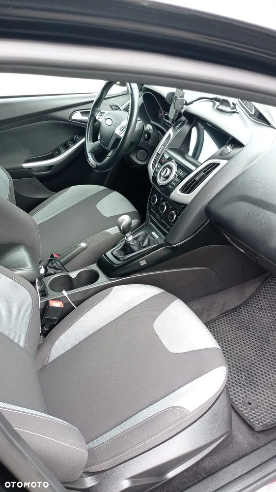 Ford Focus ST - 16