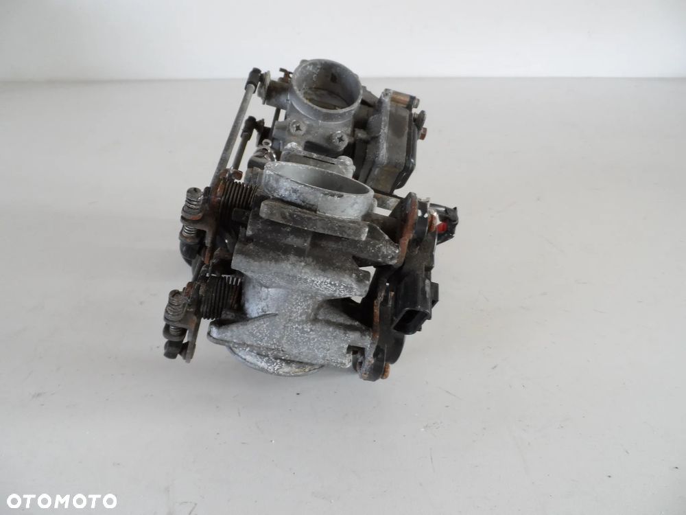 SUZUKI DL 1000 2004r przepustnice, wtryski TPS - 6