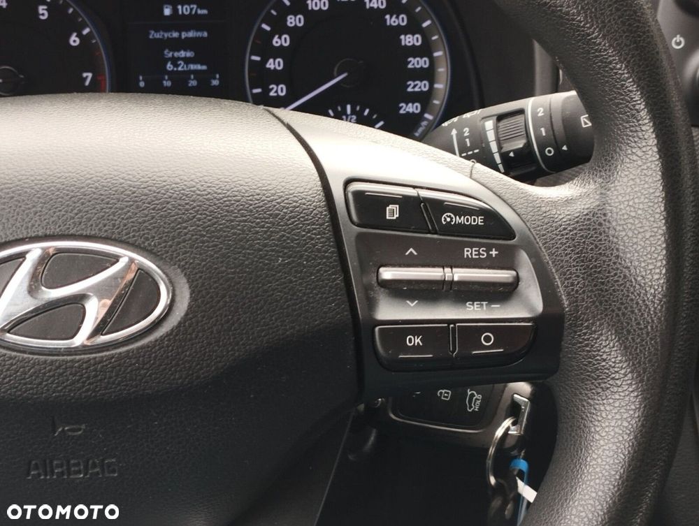 Hyundai Kona - 23