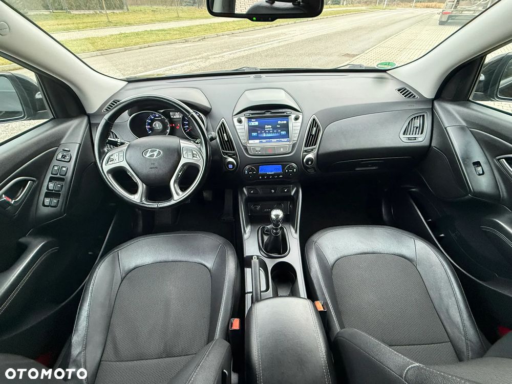 Hyundai ix35 1.6 2WD Fifa World Cup Edition - 37