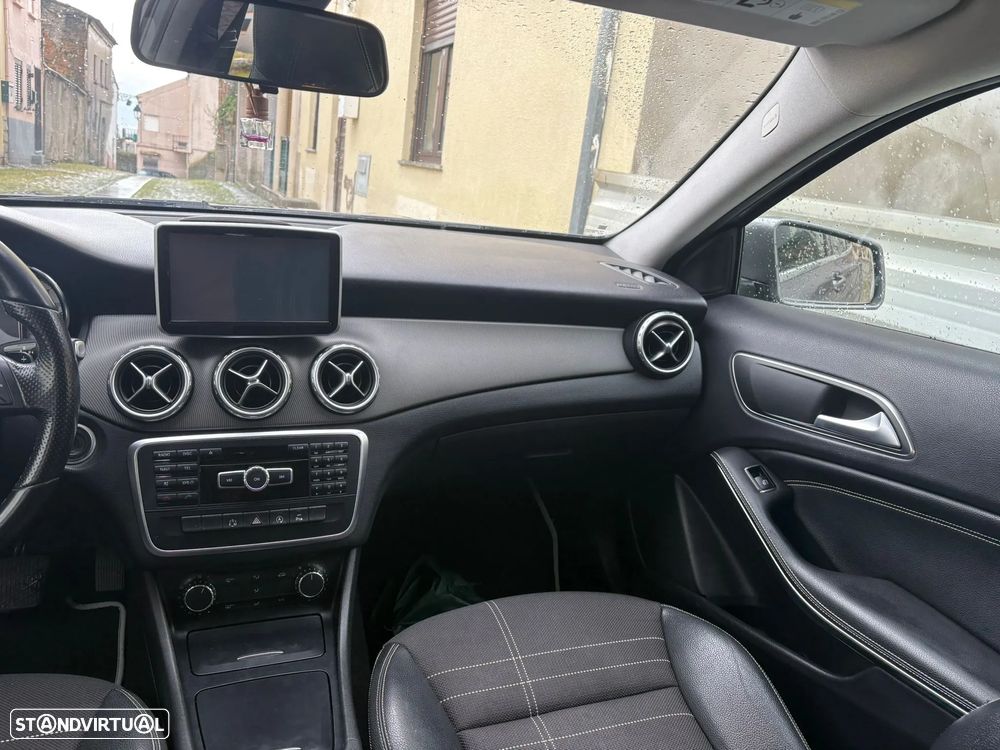 Mercedes-Benz GLA 180 CDI Urban Aut. - 10