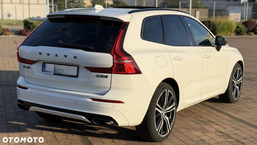 Volvo XC 60 D5 AWD Geartronic RDesign - 8