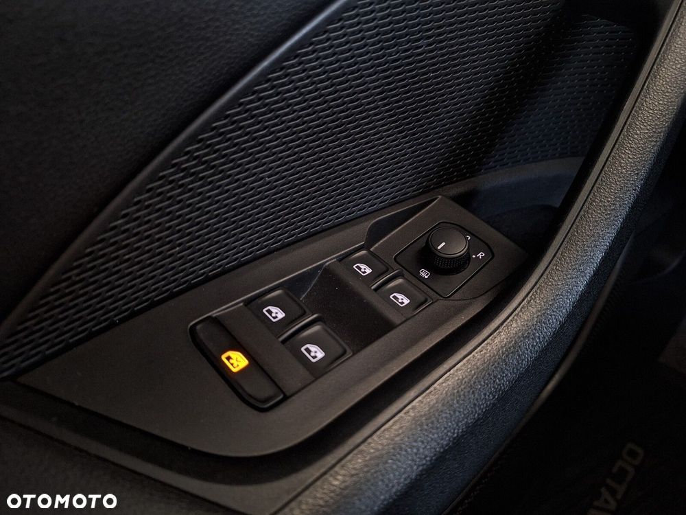 Skoda Octavia 2.0 TDI Ambition DSG - 38