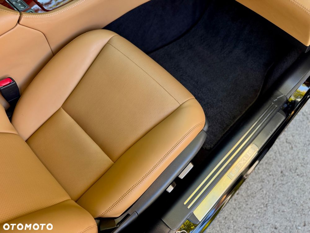 Lexus LS - 29