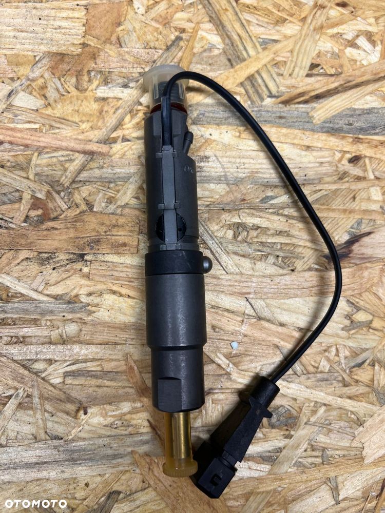 korpus wtryskiwacza kdel 80 p32 a0040173221 0432131730 nowy !! - 2