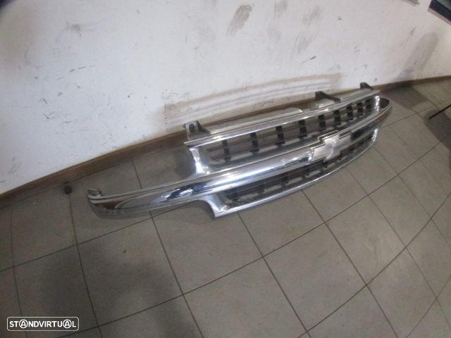 Grelha Friso Gre2978 CHEVROLET TAHOE 2002 5.3I 16V 290CV V8 5P VERDE FRT GRE PC FRT - 2