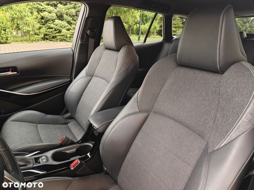 Toyota Corolla 2.0 Hybrid Comfort - 20