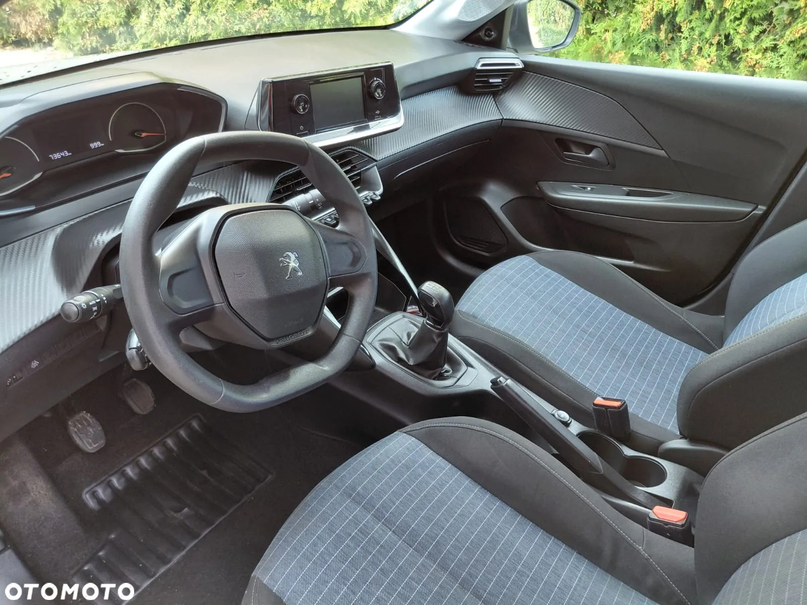 Peugeot 208 - 15