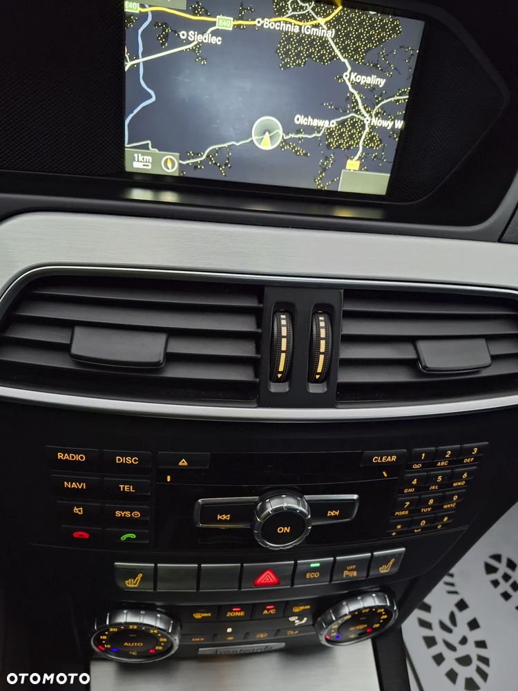 Mercedes-Benz Klasa C 180 BlueEFFICIENCY 7G-TRONIC Avantgarde - 28