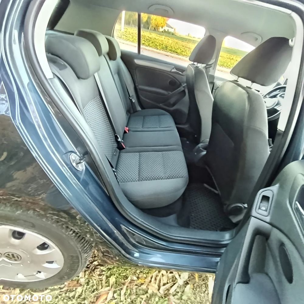 Volkswagen Golf - 11