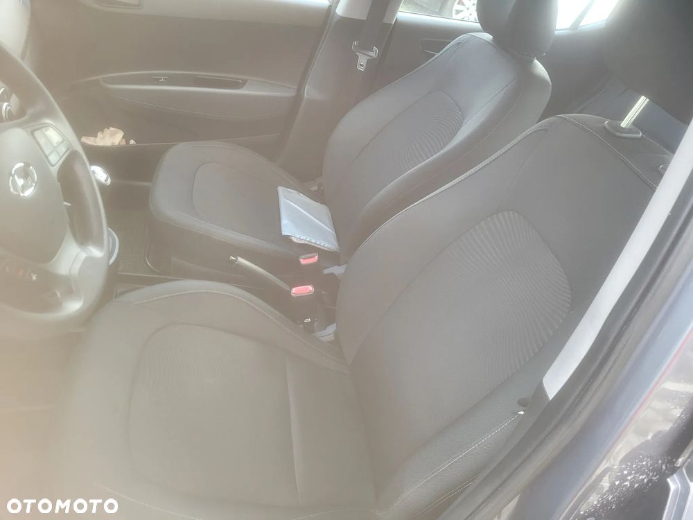 Hyundai i10 1.0 YES Gold - 16