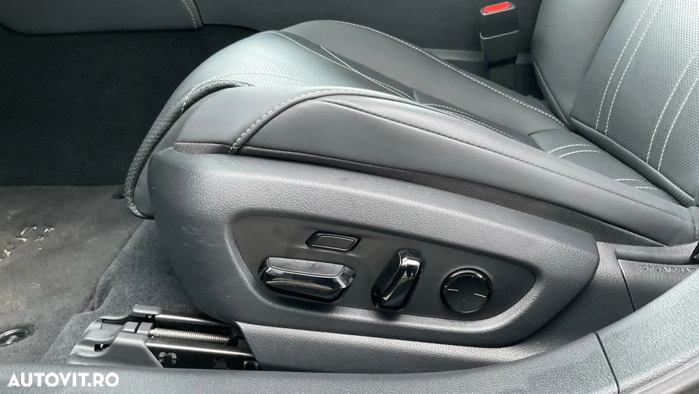 Lexus Seria ES 300h 2.5 TNGA HV 25H- 4X2 CVT Luxury - 22