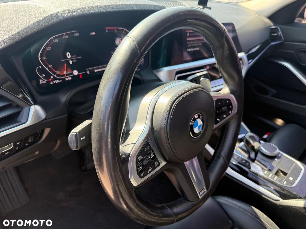BMW Seria 3 318d - 11