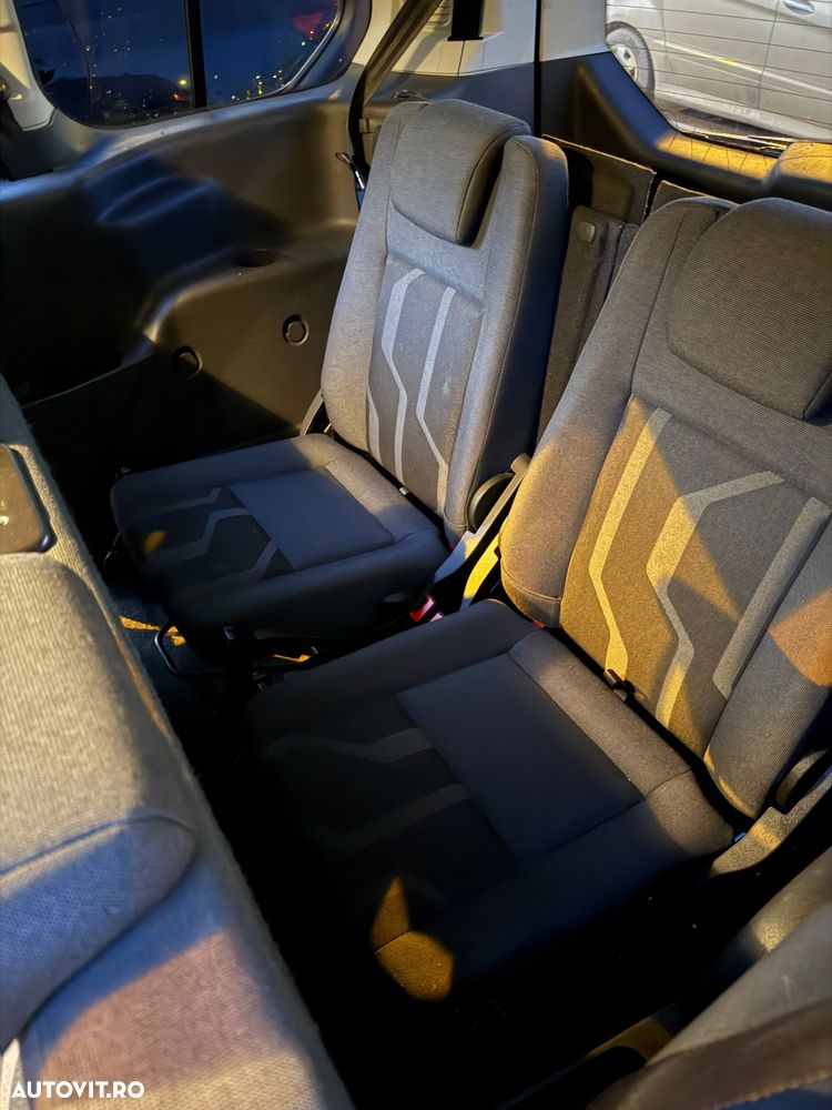 Ford Tourneo Connect - 19