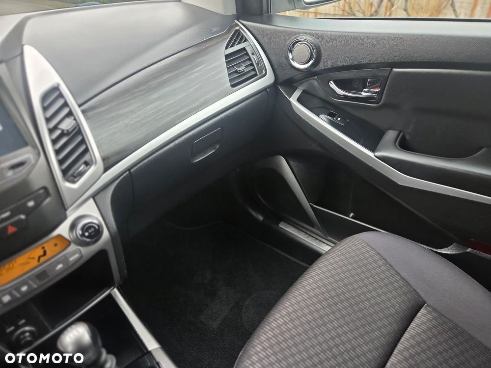 SsangYong/KGM Korando 2.2 e-XDi 220 2WD Crystal - 15
