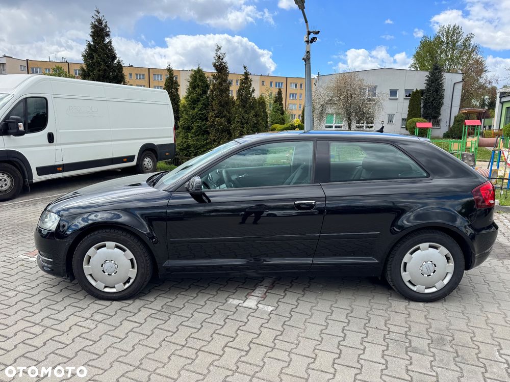 Audi A3 3-drzwiowe 2.0 TDI Attraction - 3