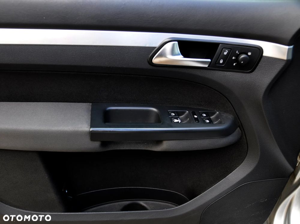 Volkswagen Touran 1.9 TDI Q-Line DSG - 16