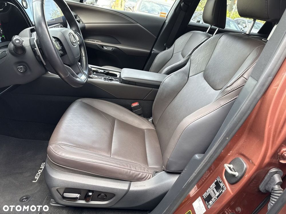 Lexus RX 450h+ Prestige - 16