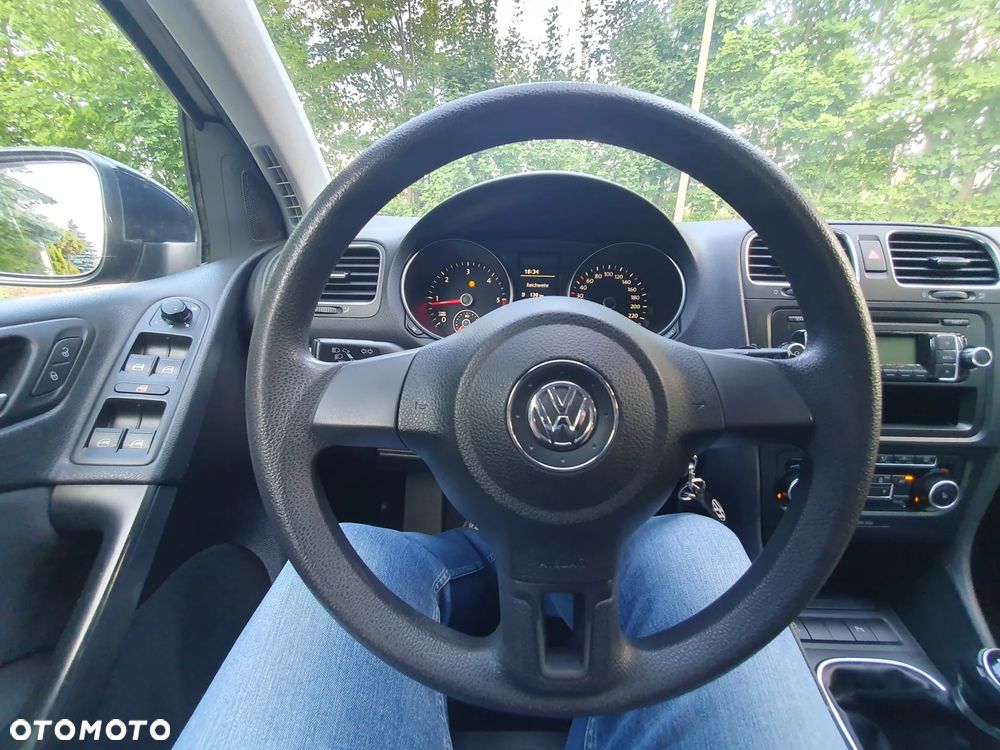 Volkswagen Golf 1.6 TDI DPF Comfortline - 14