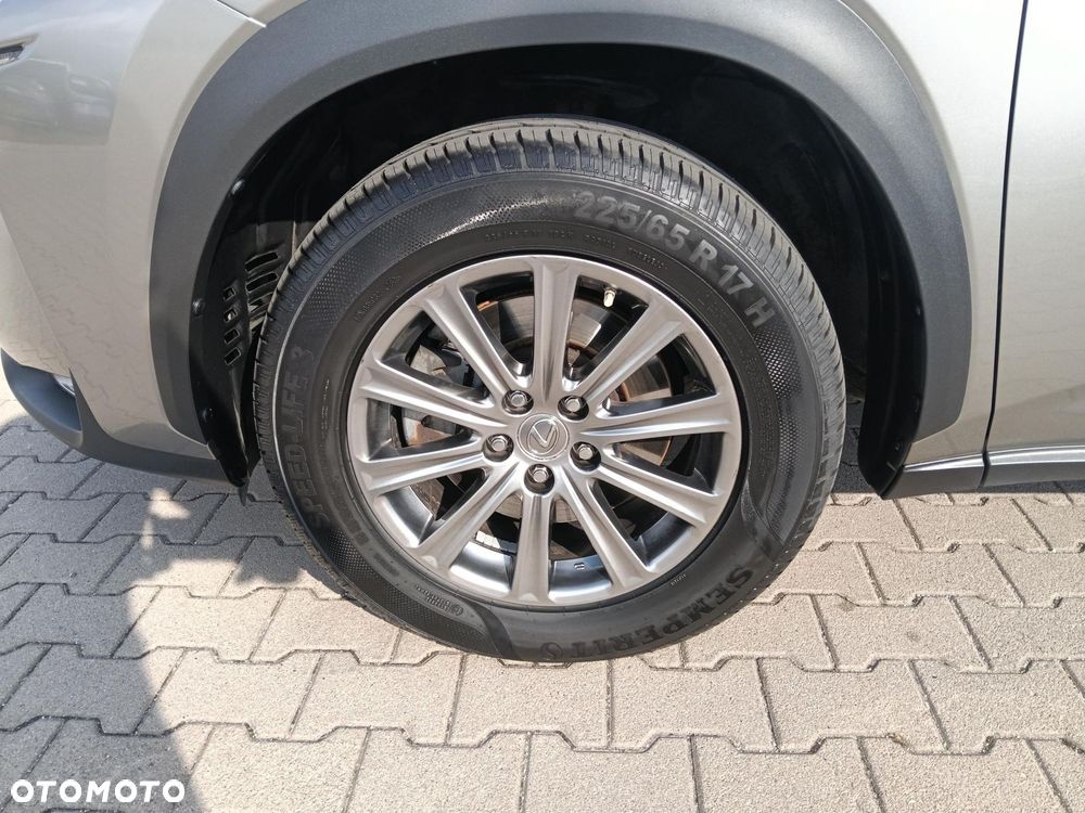 Lexus NX 200t Elite AWD - 10
