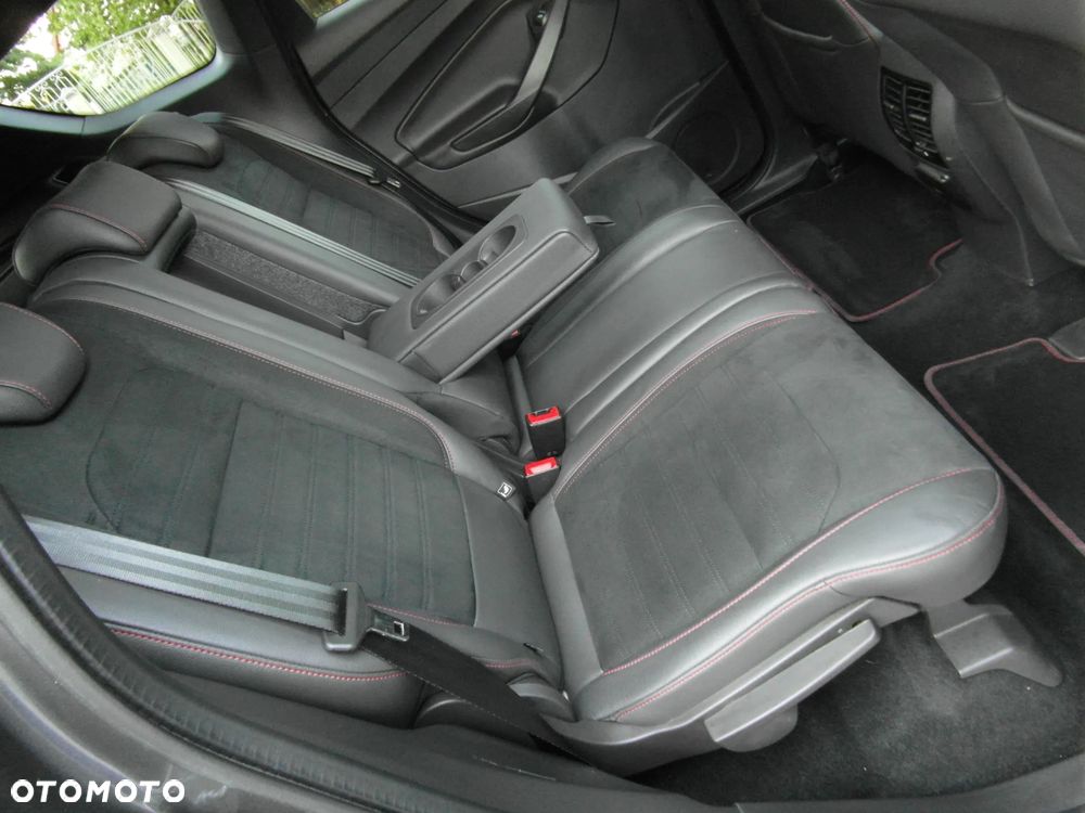 Ford Kuga 2.0 TDCi 4x4 ST-Line - 32