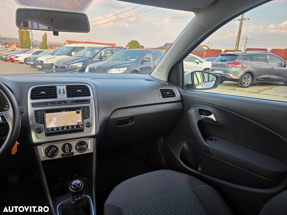 Volkswagen Polo 1.4 TDI (Blue Motion Technology) Highline - 12